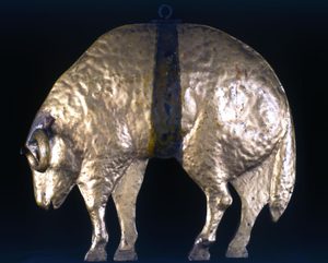 CVCSC:0018.F Woolen Draper's or Inn Sign (The Golden Fleece), artist unknown © Compton Verney, photograph by Hugh Kelly